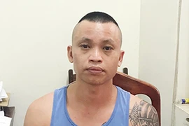 Xử phạt 215 triệu đồng nhóm người tụ tập “nhậu” mùa dịch Covid-19 