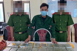 'Gã' thợ săn vận chuyển thuê 20 bánh heroin 