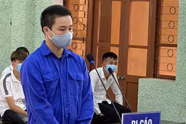 Xử phạt đối tượng tổ chức cho người khác xuất cảnh trái phép giữa mùa dịch Covid-19