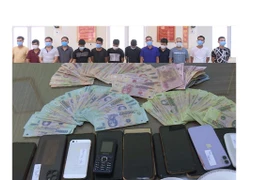 Bắt quả tang 13 đối tượng đánh bạc giữa mùa dịch Covid-19