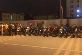 Xử lý 13 đối tượng tụ tập chạy xe máy lạng lách, tốc độ cao 