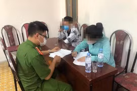 Bắt nhóm đối tượng tổ chức đánh bạc mùa dịch Covid-19 