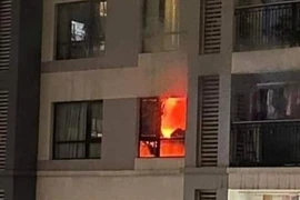Vụ cháy xảy ra tại khu đô thị Times City: Lửa 'ép' vỡ toàn bộ cửa kính căn hộ