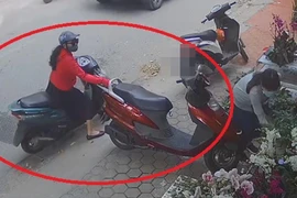 Trộm ví trong cốp xe nhanh như "chảo chớp"