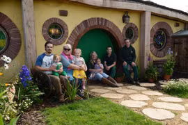 Xây nhà nghỉ theo kiểu người Hobbit