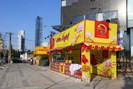 Bánh Trung thu ồ ạt chiếm dụng vỉa hè: Xử lý đến cùng cán bộ cấp phép sai