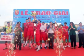 Những đội bóng xuất sắc nhất lịch sử 19 năm giải bóng đá học sinh THPT Hà Nội - Báo ANTĐ