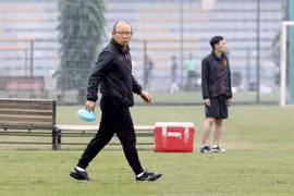 Vì sao HLV Park không dẫn dắt ĐTQG đấu với U22 Việt Nam?