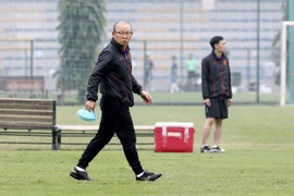 Vì sao HLV Park không dẫn dắt ĐTQG đấu với U22 Việt Nam?