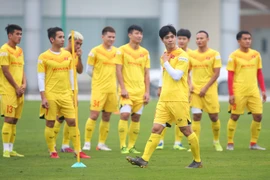 ĐT Việt Nam đá giao hữu với "đàn em" U22 trên sân Việt Trì 