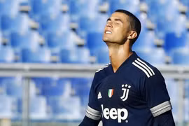 Vì sao Juventus bỗng muốn bán Ronaldo?