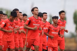 HLV Park tiếp tục gọi cầu thủ Việt kiều Pháp lên tuyển U22