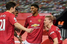 Thắng khó tin trước Leeds, M.U lần đầu vào top 3