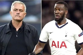 HLV Mourinho bỗng thay đổi thái độ với "bom xịt" của Tottenham