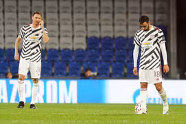 M.U bị chê phòng ngự như đám trẻ lên 10