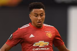 M.U có hành động lạ với "người thừa" Jesse Lingard