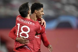 Lập hattrick giúp M.U thắng 5 sao, Rashford đi vào lịch sử