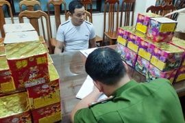 Bắt đối tượng buôn lậu 50kg pháo nổ 
