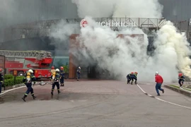  Xử lý nhanh tình huống cháy giả định tại nhà hàng trong Siêu thị BigC