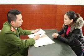 Bắt nguyên cán bộ trung tâm phát triển quỹ đất Yên Bái 