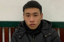 Vận động đối tượng truy nã đầu thú 