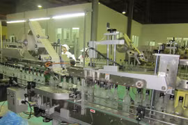 Doanh nghiệp than “trở tay không kịp” về yêu cầu dán tem rượu