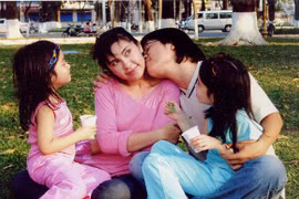 Phương Thảo - Ngọc Lễ chia sẻ hình ảnh gia đình với khán giả