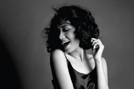 Nghe Hoàng Quyên tự sự trong album “Về” 