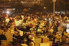 Chợ Long Biên sắp bị xóa bỏ?