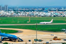 Việt Nam chưa dừng các chuyến bay tới Pháp sau vụ khủng bố