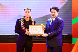 Hà Nội trao giải cuộc thi phát hiện và viết về người tốt, việc tốt, điển hình tiên tiến