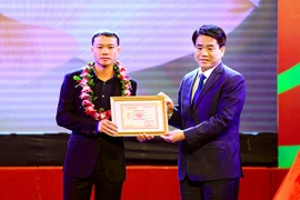 Hà Nội trao giải cuộc thi phát hiện và viết về người tốt, việc tốt, điển hình tiên tiến