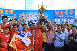 THPT Trần Quốc Tuấn đăng quang 3 lần trên sân Hàng Đẫy