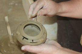 Gốm quý biết thải độc rượu lo thất truyền