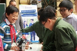 Nuôi dưỡng tài năng khoa học dưới mái trường phổ thông