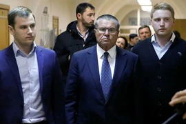 Tổng thống Nga Putin trị mạnh quan tham