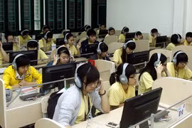 Lo đại học ở Việt Nam tụt hậu