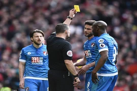 Nhức nhối công tác trọng tài ở Premier League