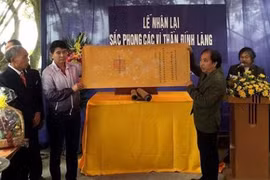 Tìm sắc phong lưu lạc trả lại cho làng