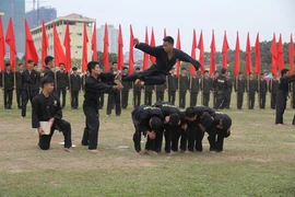 Một phút cũng luyện, một giây cũng rèn