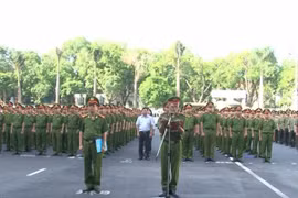 Tự hào hát Quốc ca trong lễ chào cờ Tổ quốc 