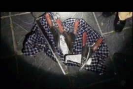 Xem 141 chặn nhóm côn đồ mang theo dao bầu đi tìm đối thủ thanh toán 