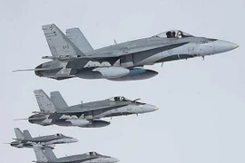 Canada triển khai 6 chiếc CF-16 cùng 600 quân tới Iraq chống IS