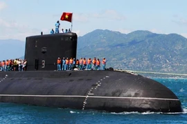 Cận cảnh hai tàu ngầm Bà Rịa - Vũng Tàu và Đà Nẵng