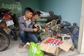 Bắt đối tượng chuyên dùng kìm cắt khóa, đột nhập các cửa hàng để trộm cắp