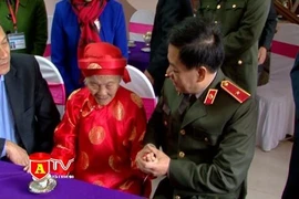 Tri ân các gia đình có công với Cách mạng