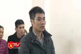 Thủ kho hầu tòa vì bán gần 400 bình ga để lấy tiền tiêu xài