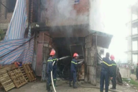 Cháy rụi một căn nhà liền kề 4 tầng ở Văn Khê bị khóa trái