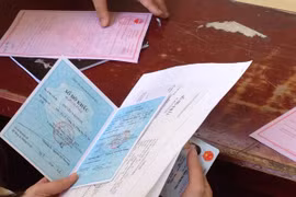 Người tạm trú bị phân biệt khi xin việc ở cơ quan Nhà nước