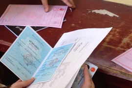 Người tạm trú bị phân biệt khi xin việc ở cơ quan Nhà nước